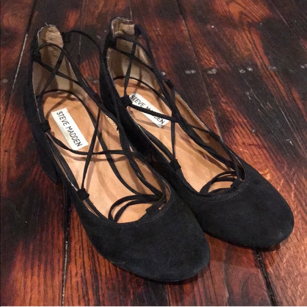 Steve Madden Black ballet laceup kitten block heel